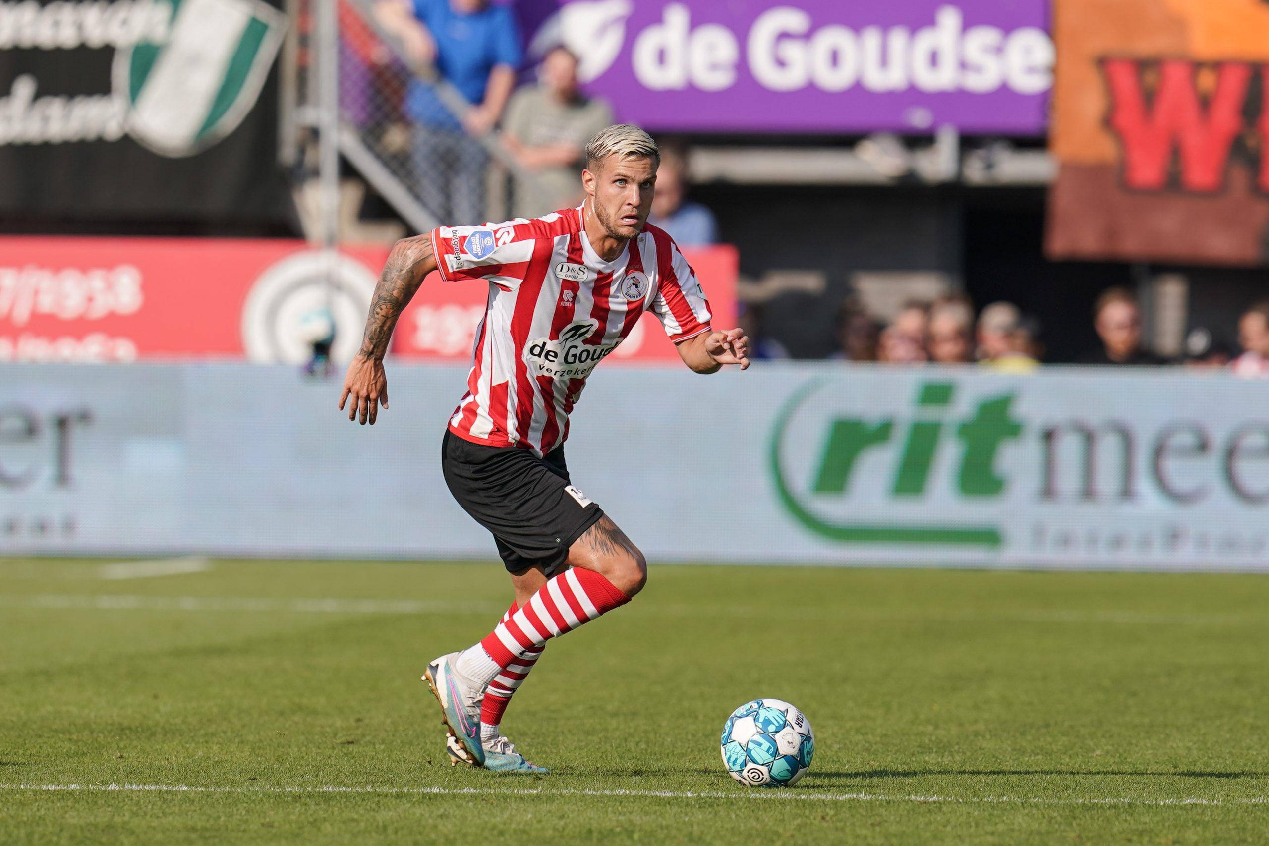 连扳三局 连扳三局