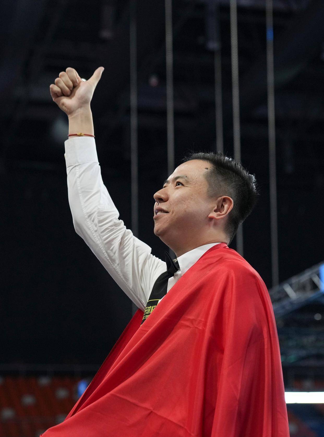 表现出了浓 表现出了浓