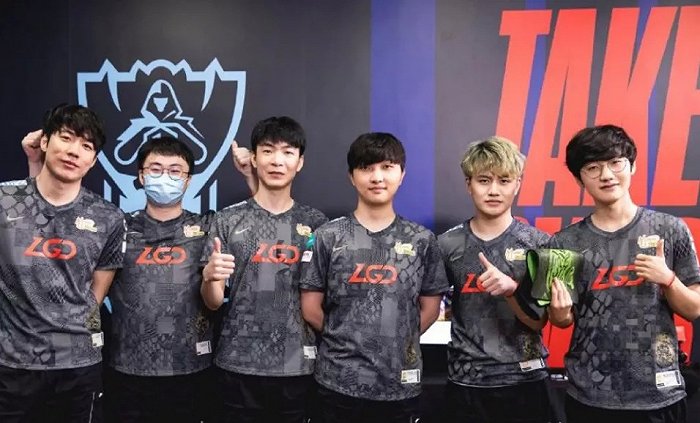 许多学校已 许多学校已