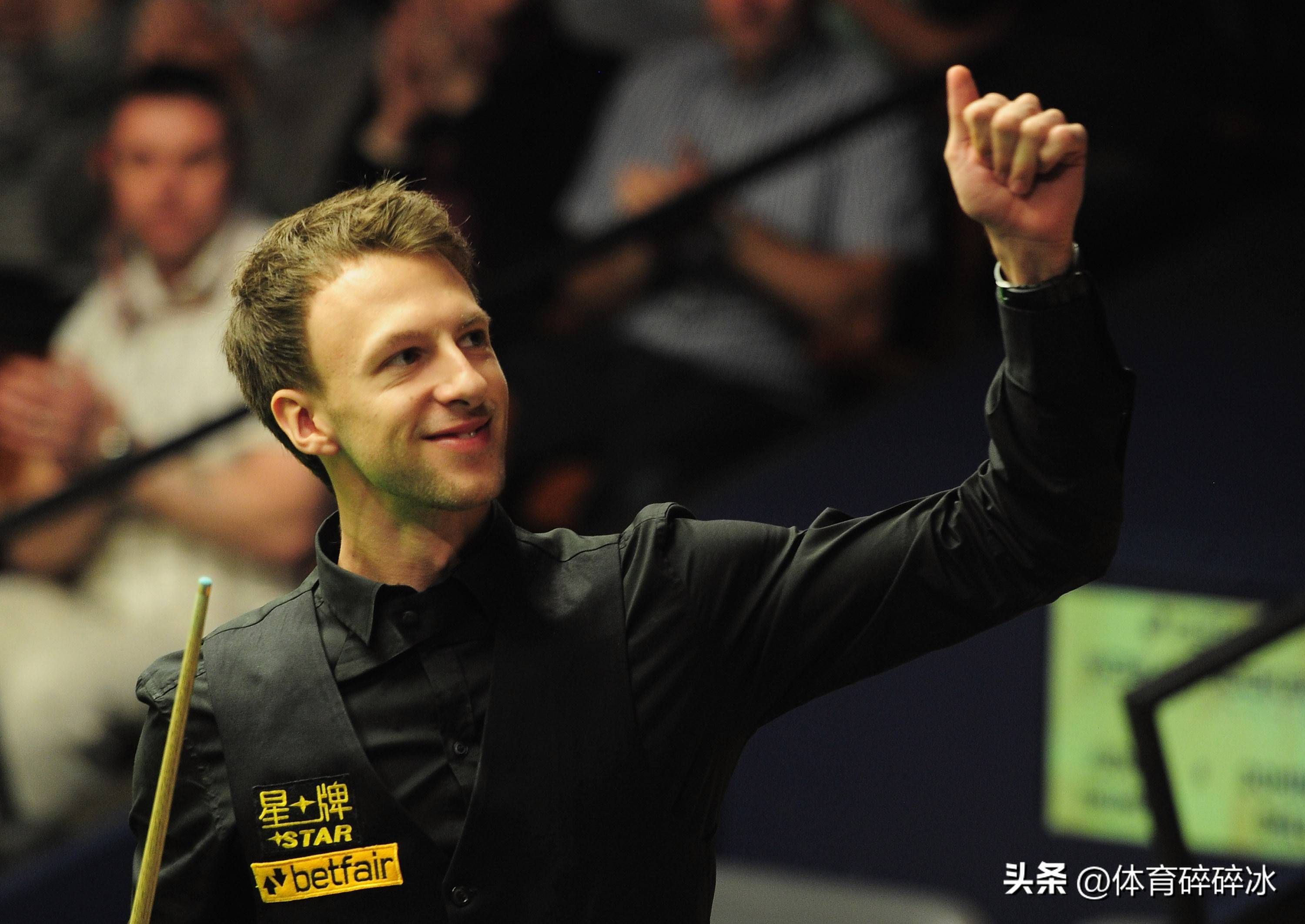 现出的沉着 现出的沉着