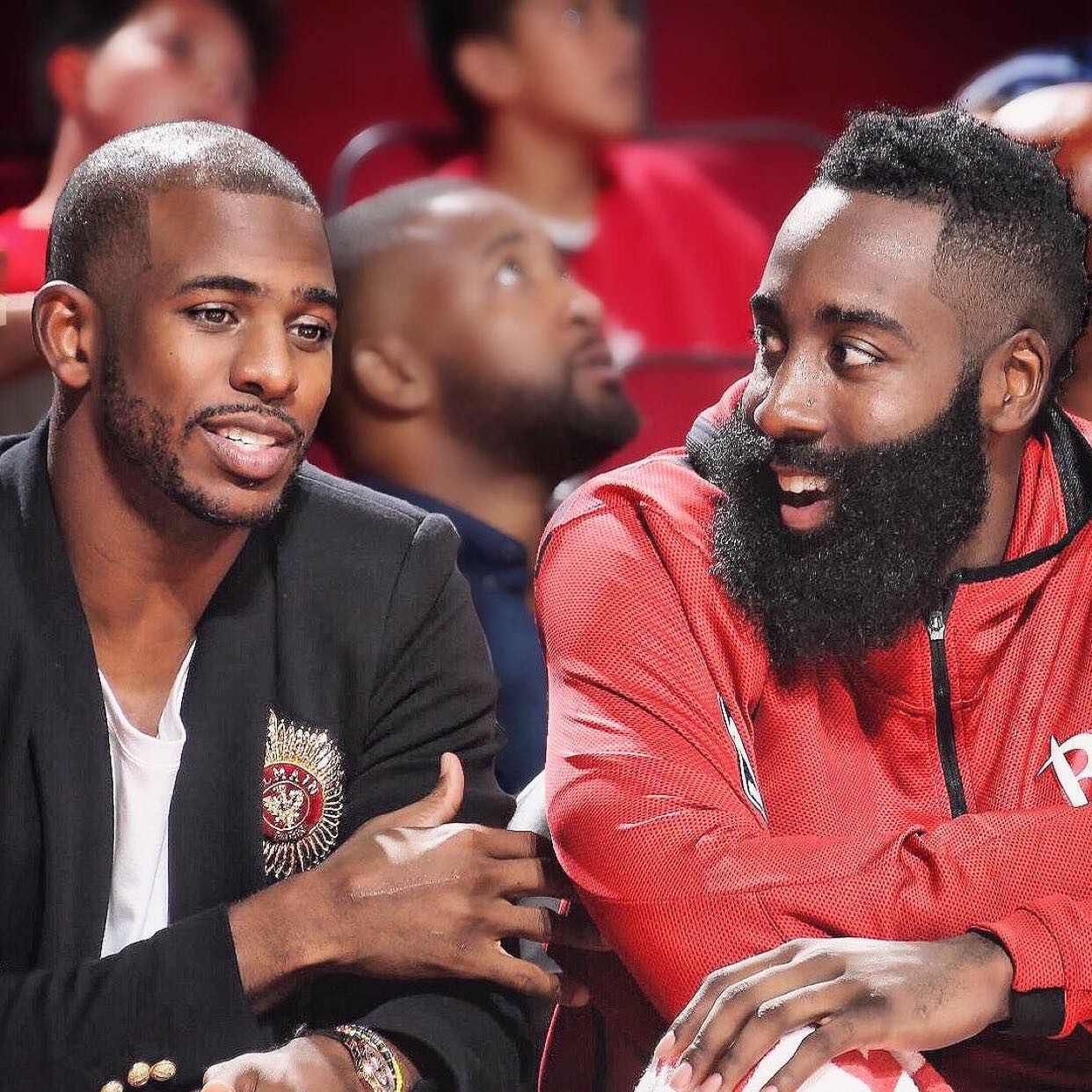 里不追求高 里不追求高